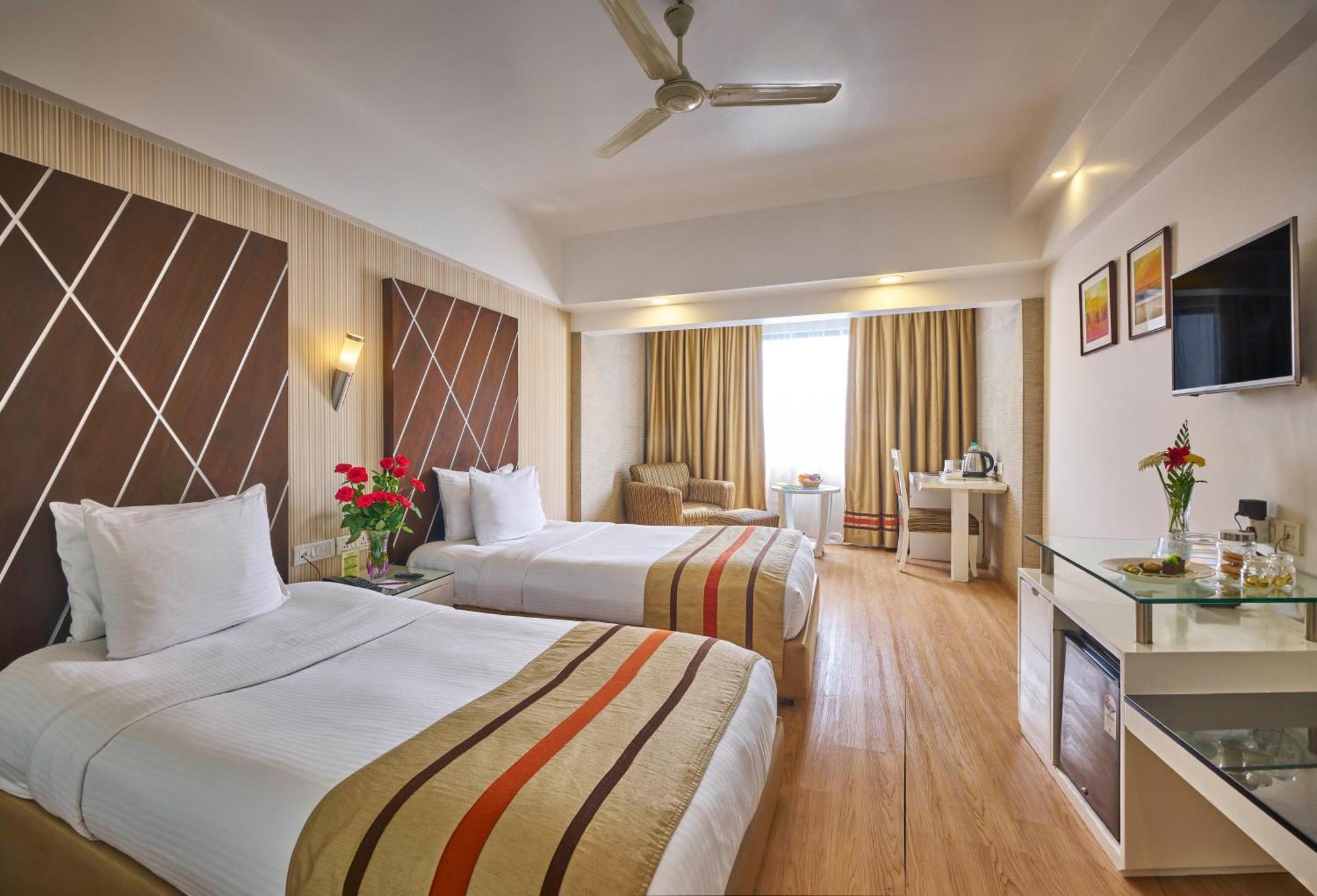 Hotel Hindusthan International, Bhubaneswar Exterior foto